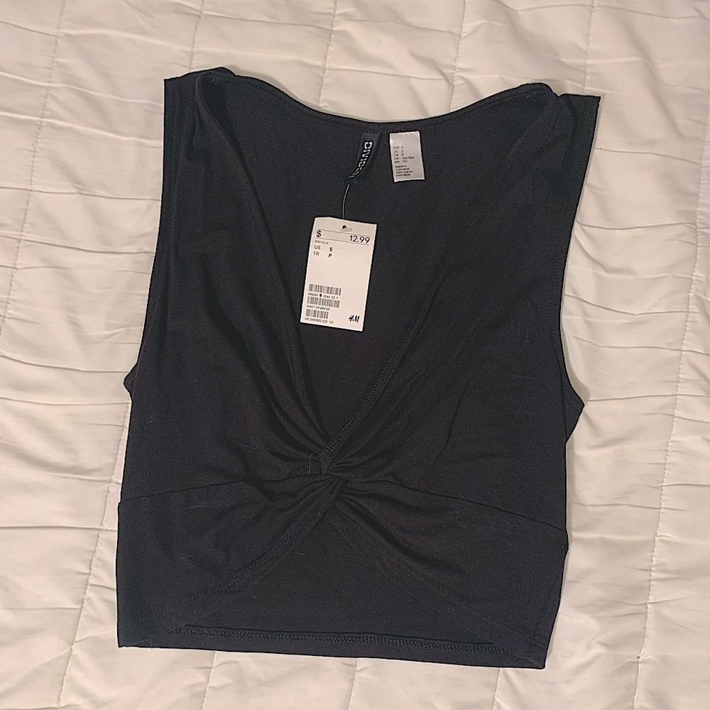 H&M cropped, v neck shirt with a tie front